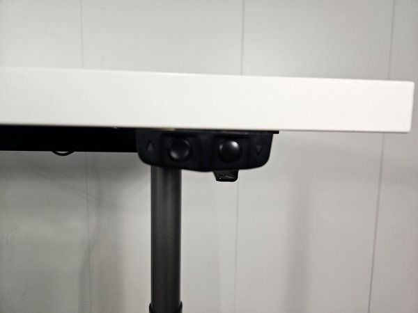 Image 4/8