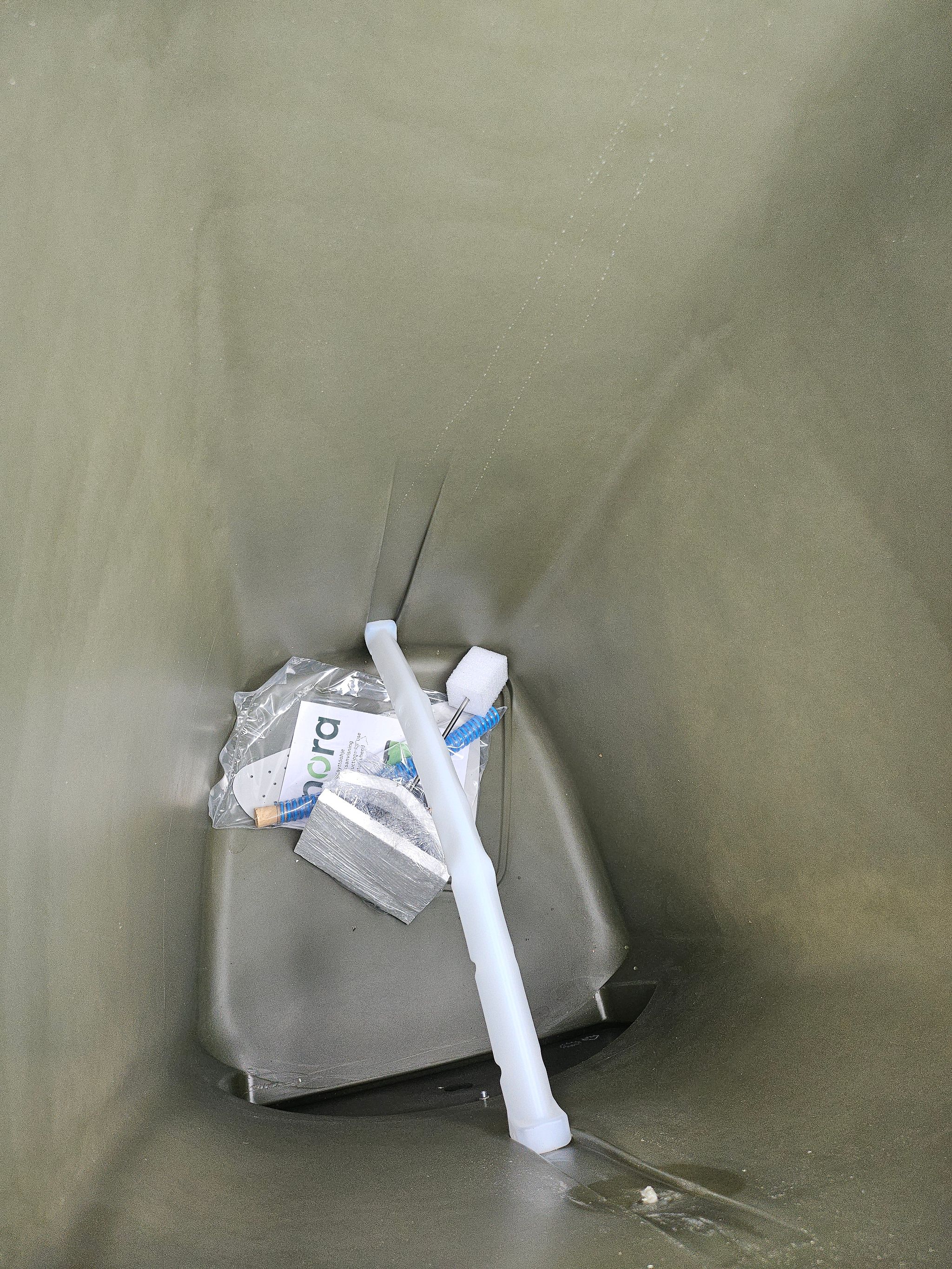 Image 3/3