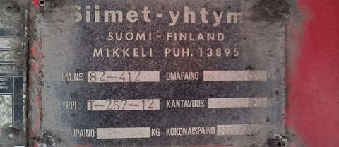 Image 8/12