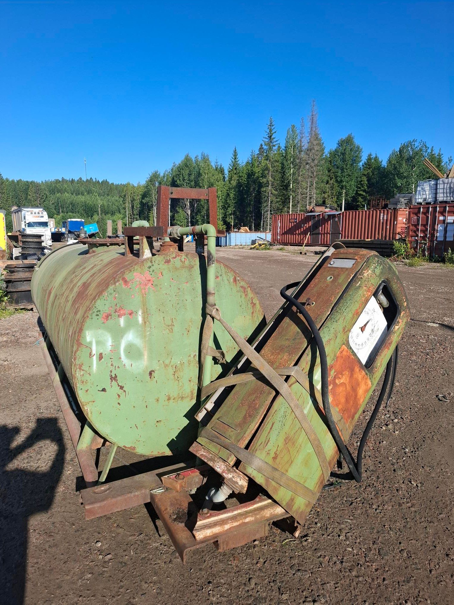 Image 8/9