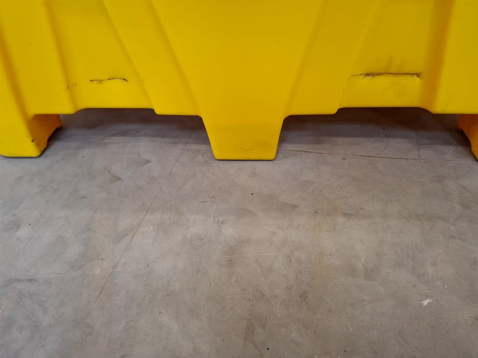 Image 6/10
