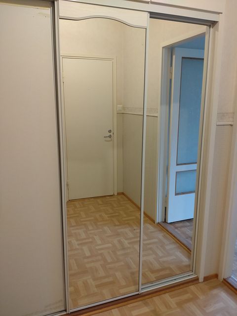 Image 8/8