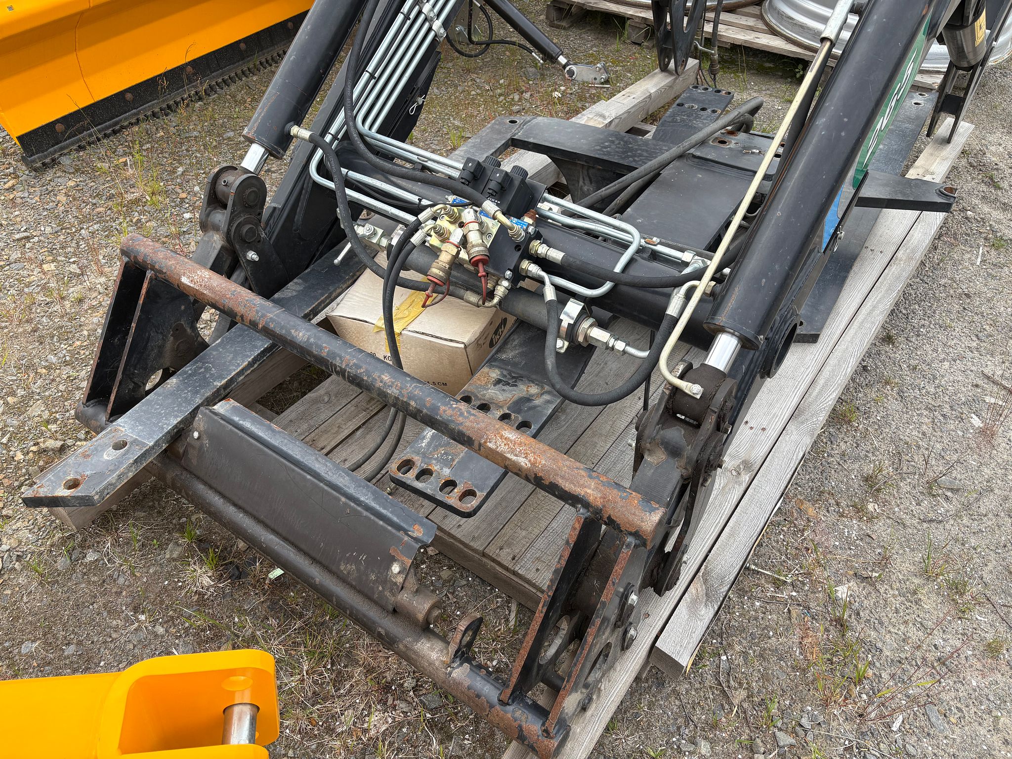 Image 5/8