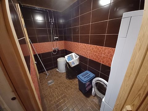 Image 93/100