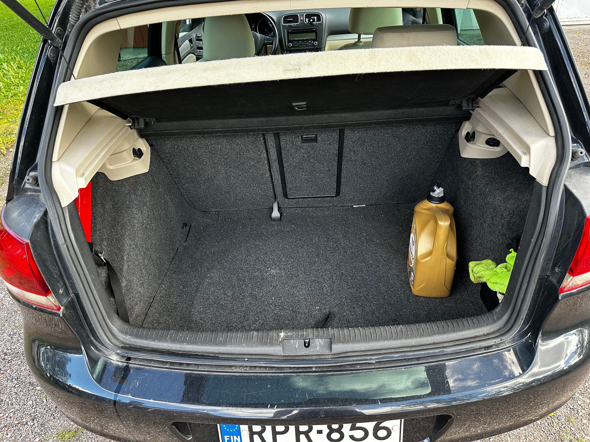 Image 8/34