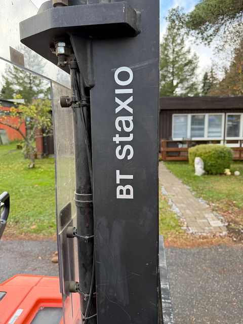 Image 44/52