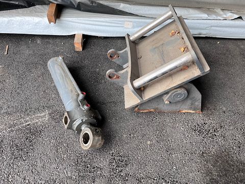 Image 2/6