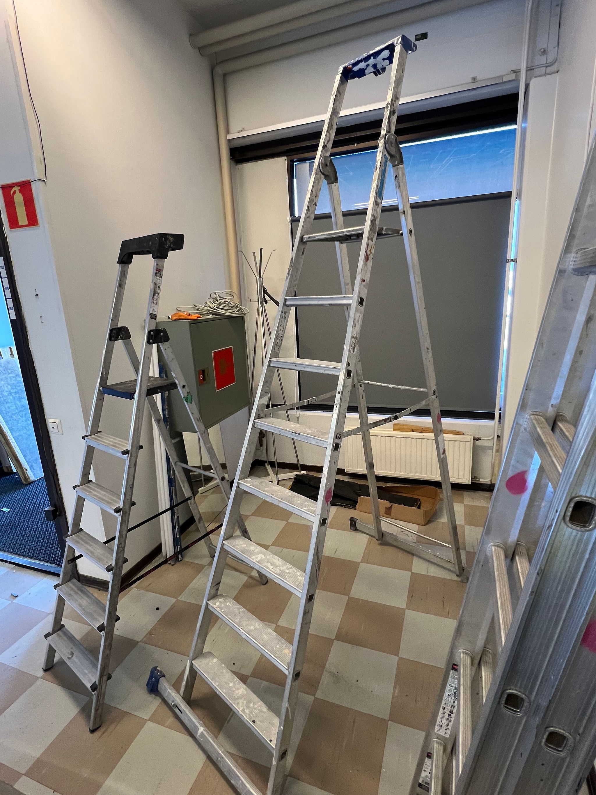 Image 1/3