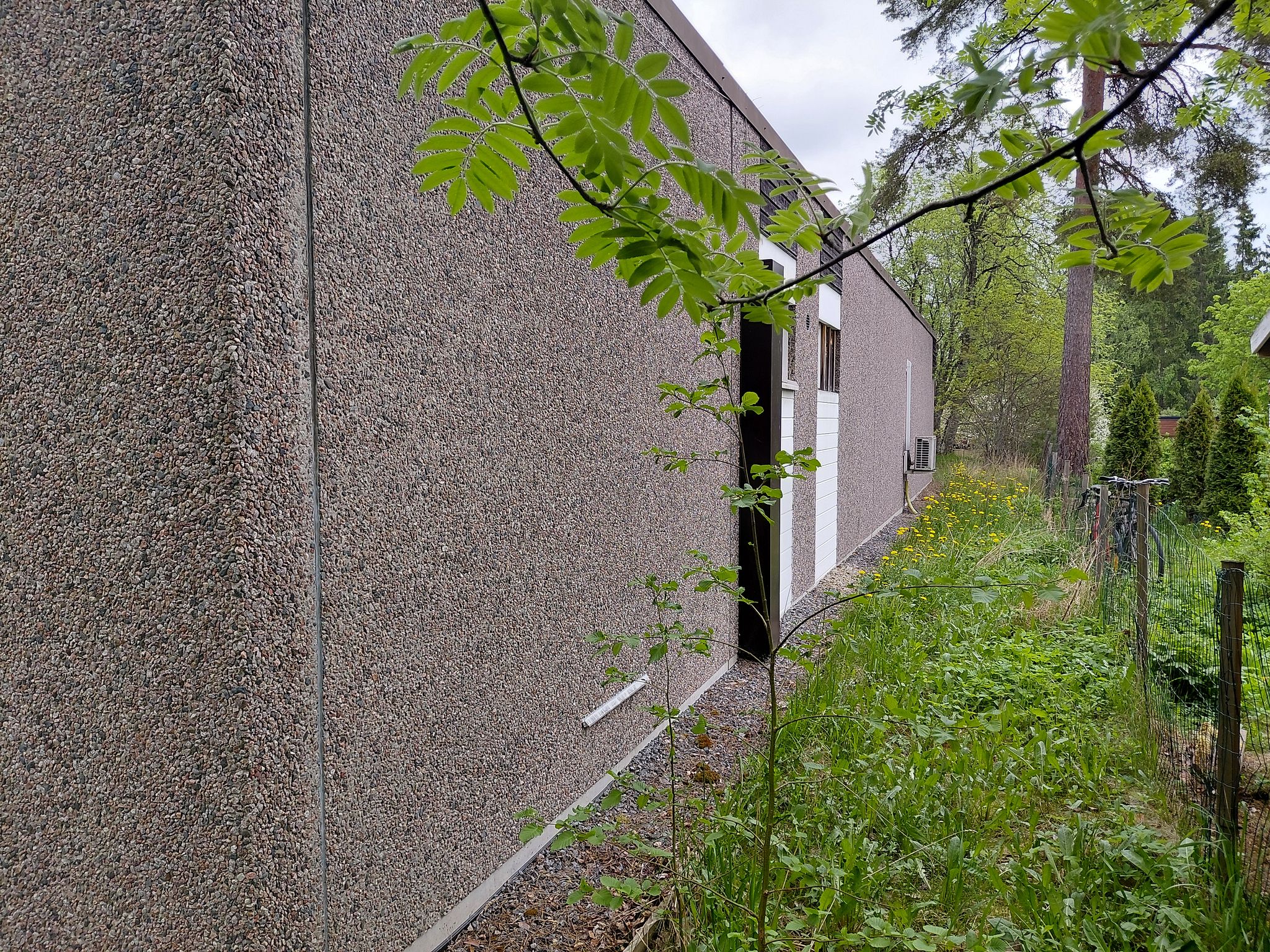 Image 8/46