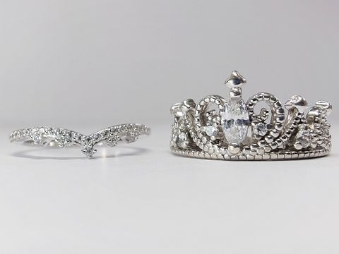 Image 4/5