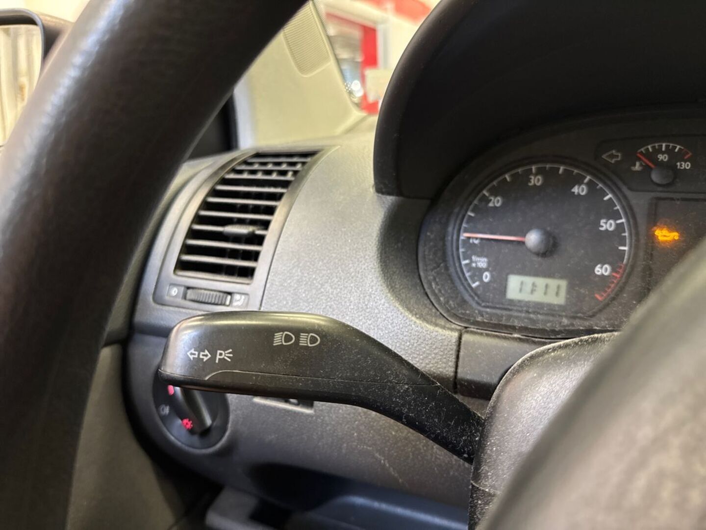 Image 17/40