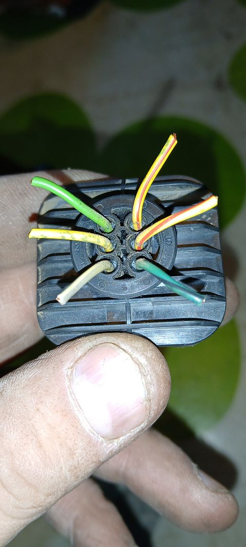Image 8/10