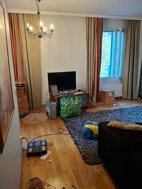 Image 6/15