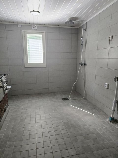 Image 8/53