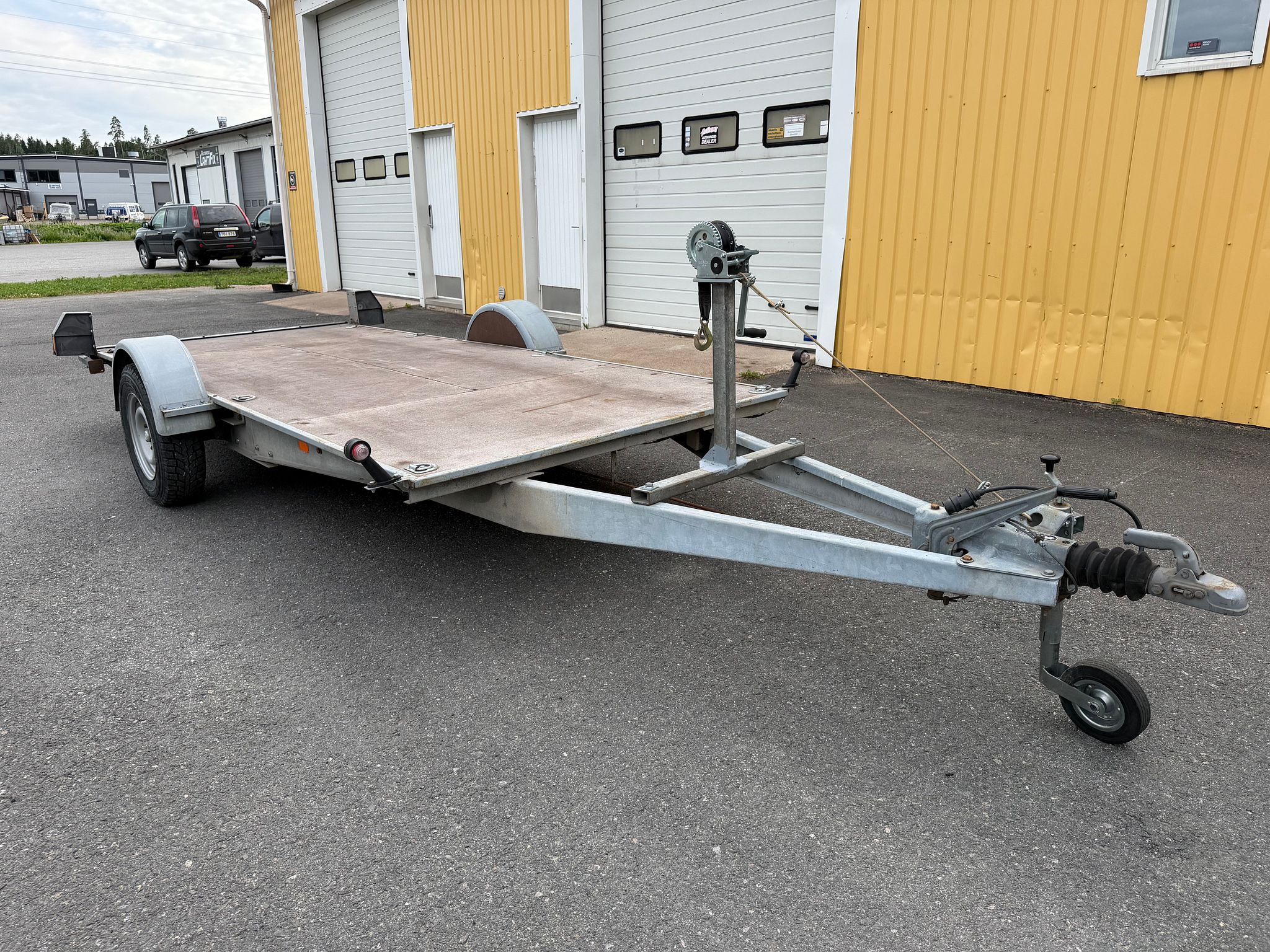 Image 1/19