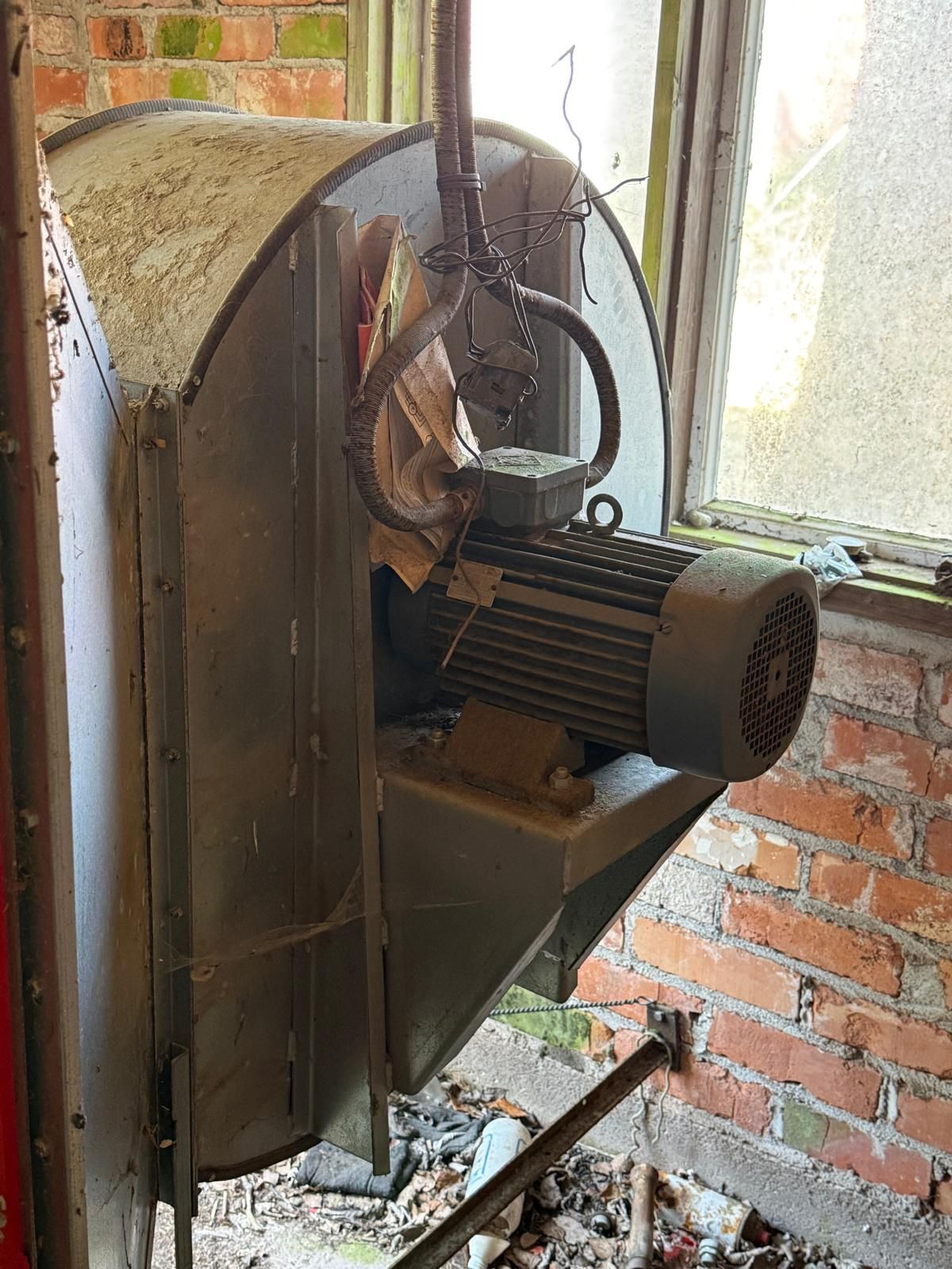 Image 4/7