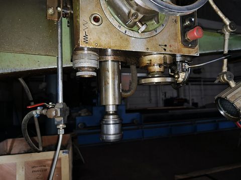 Image 6/12