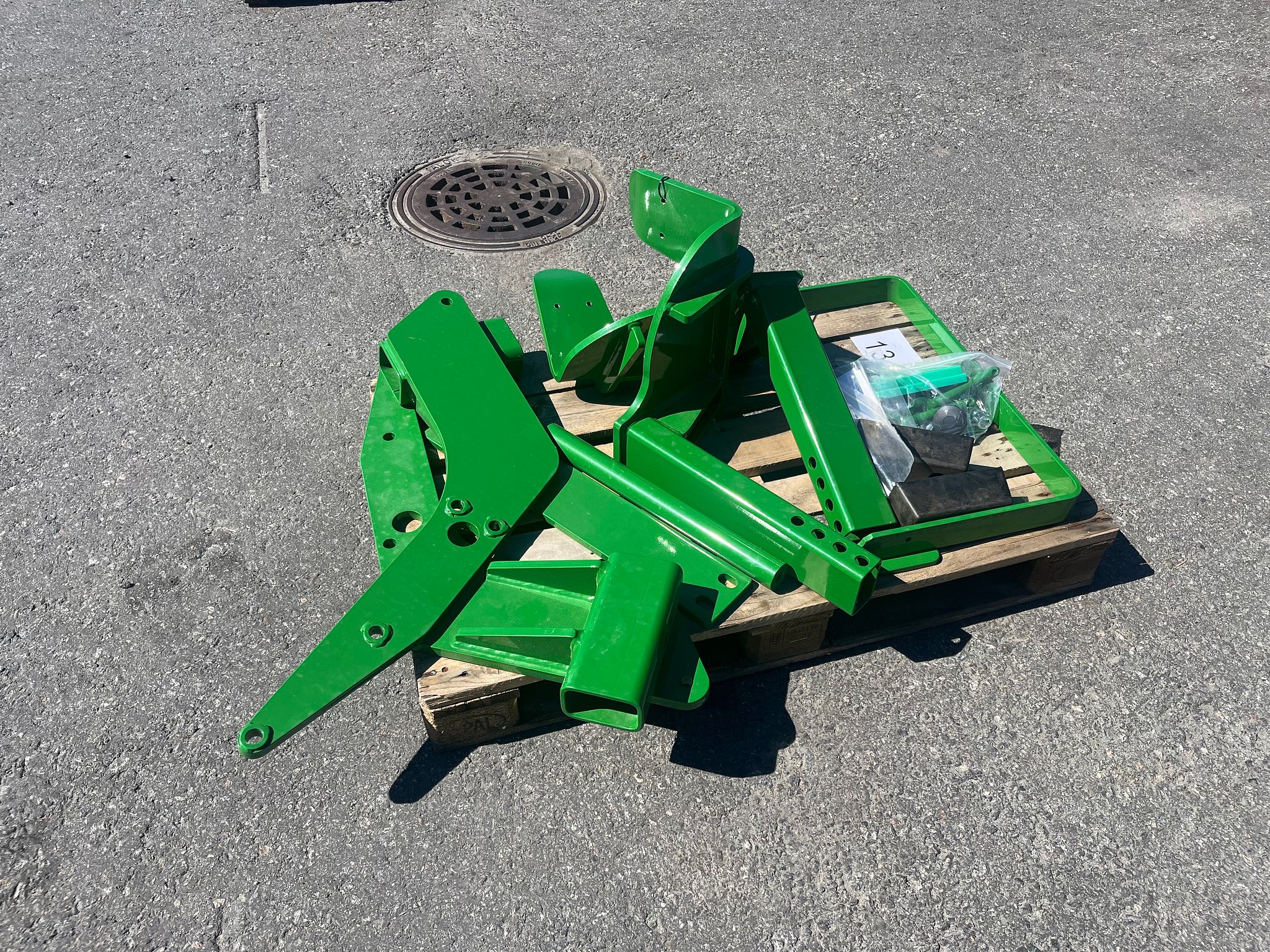 Image 1/4