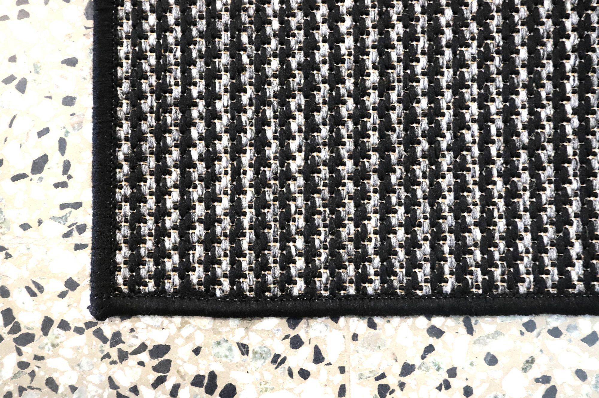 Image 3/5