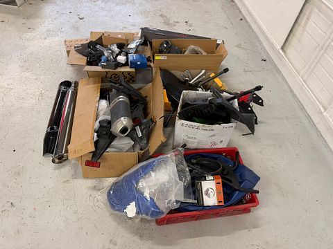 Image 3/17