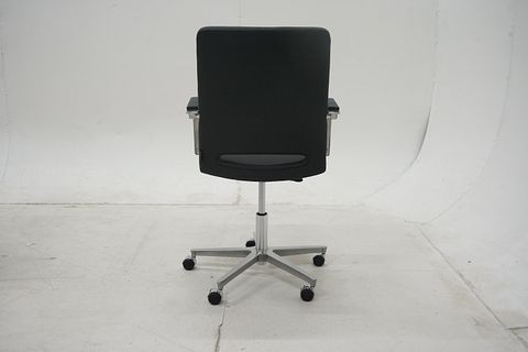 Image 10/10