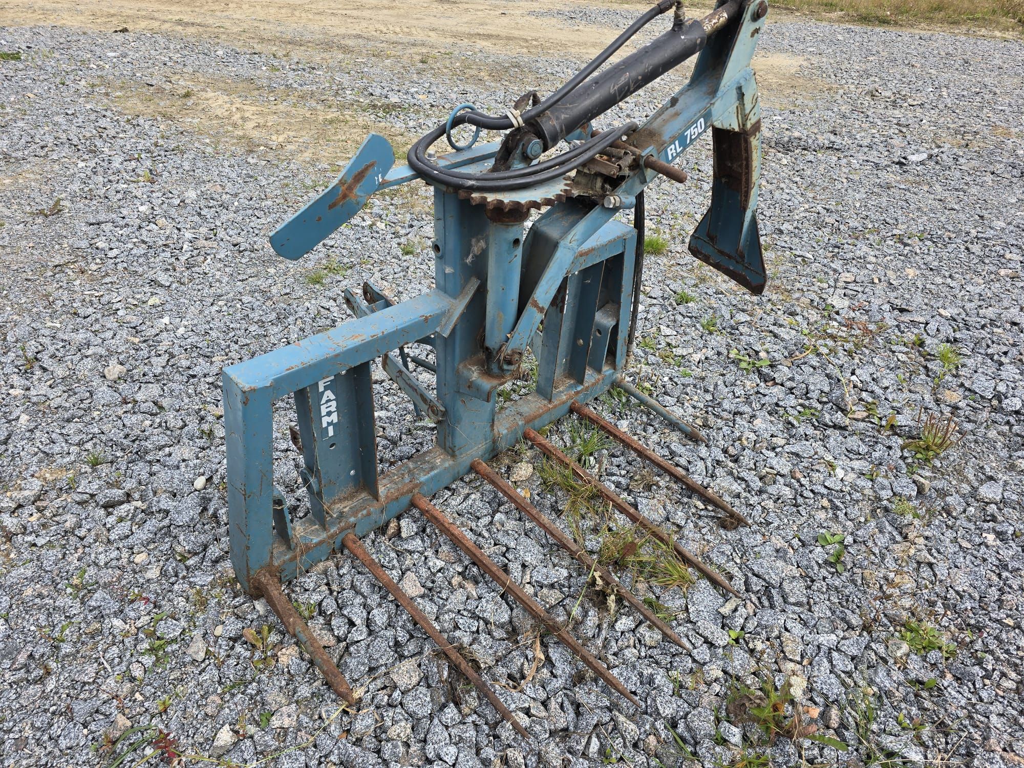 Image 2/6