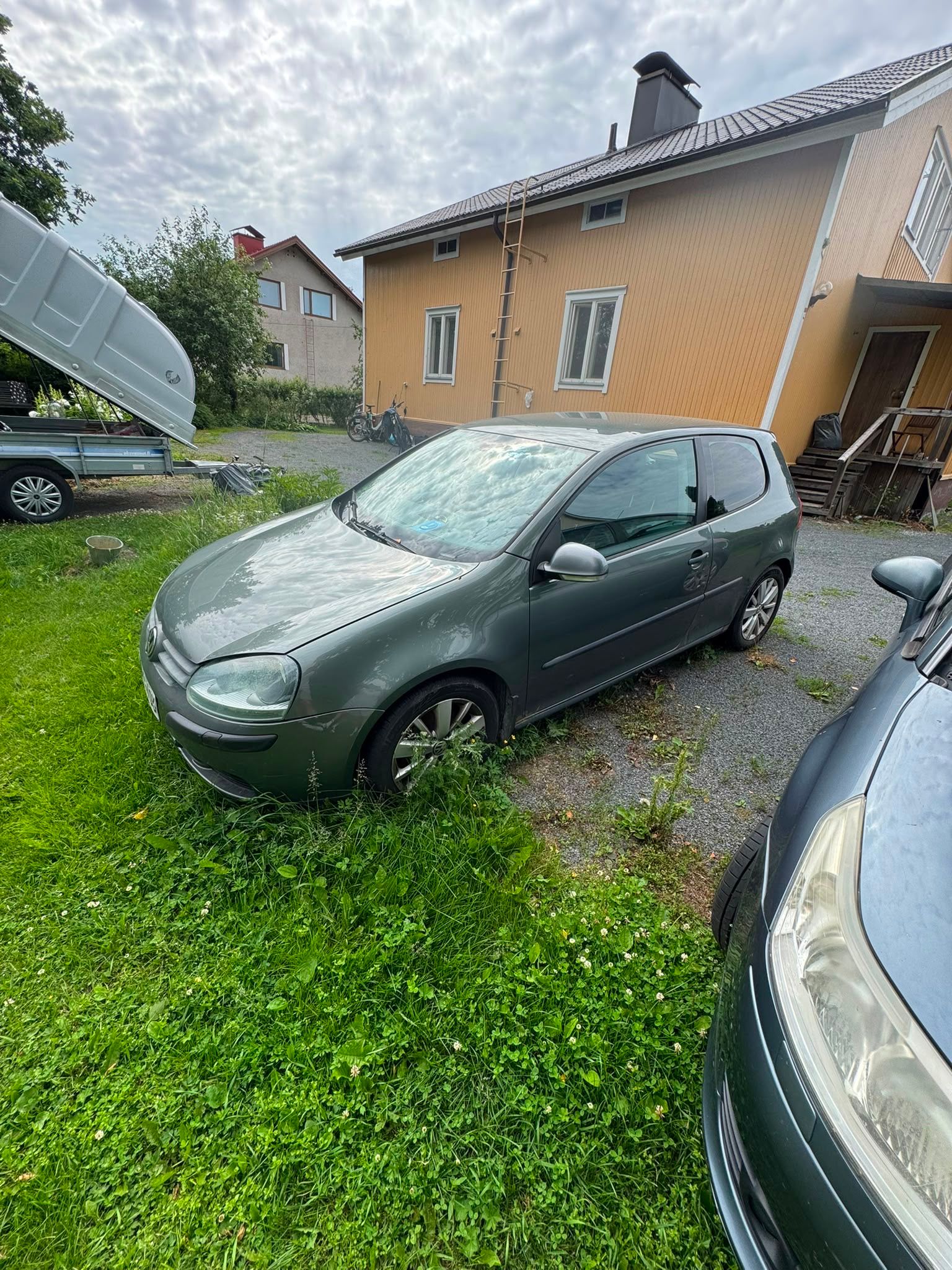 Image 1/12