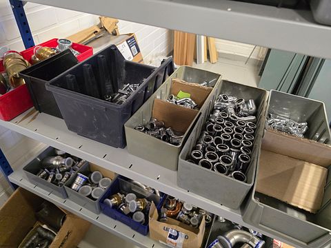 Image 11/32