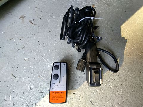 Image 8/9