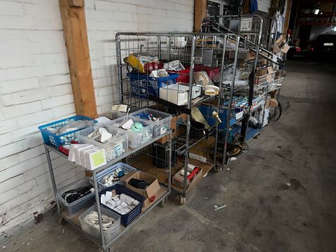 Image 3/60