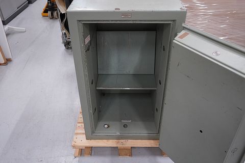 Image 4/9