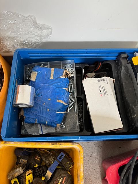 Image 33/46