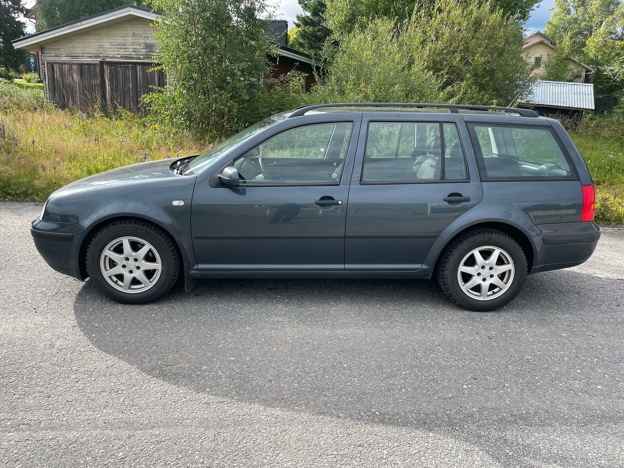 Image 1/20