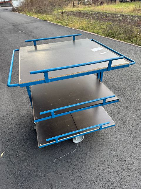 Image 2/8