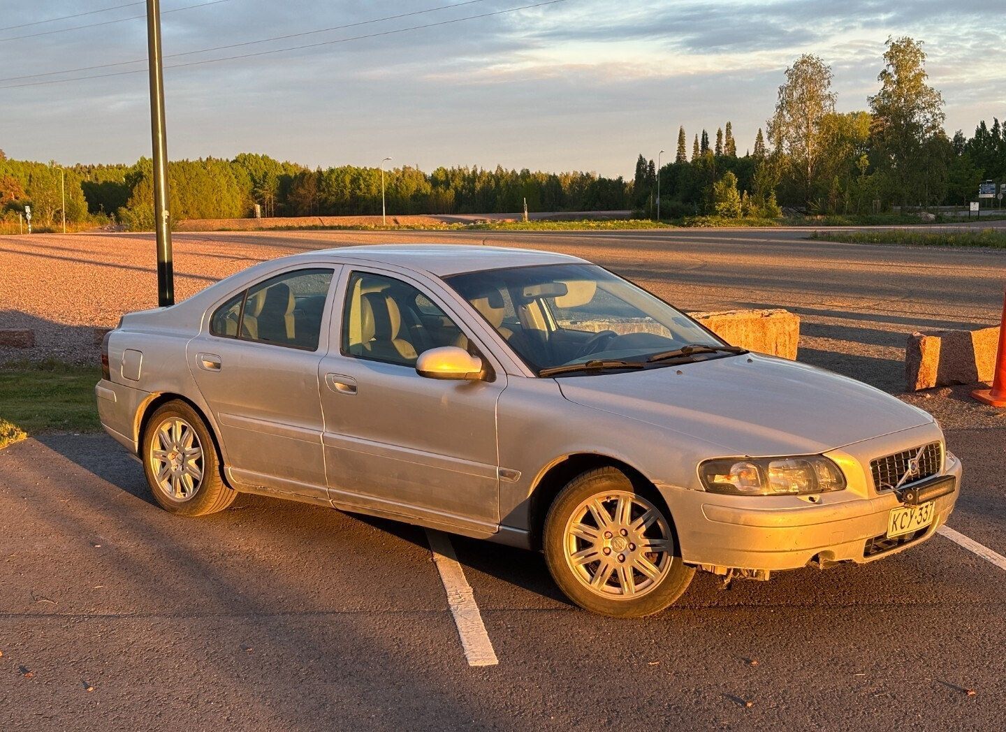 Image 1/24