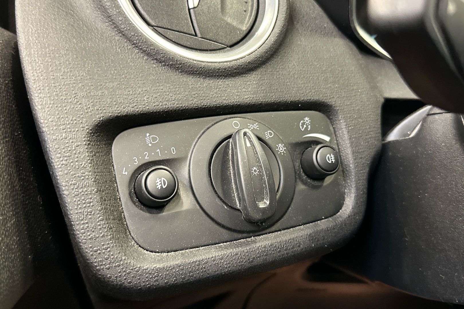 Image 10/28
