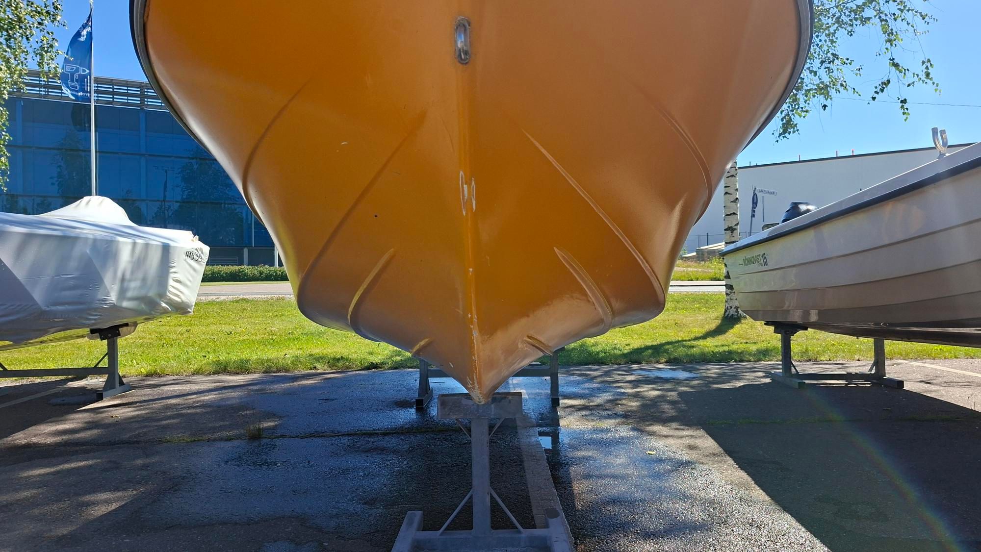 Image 7/9