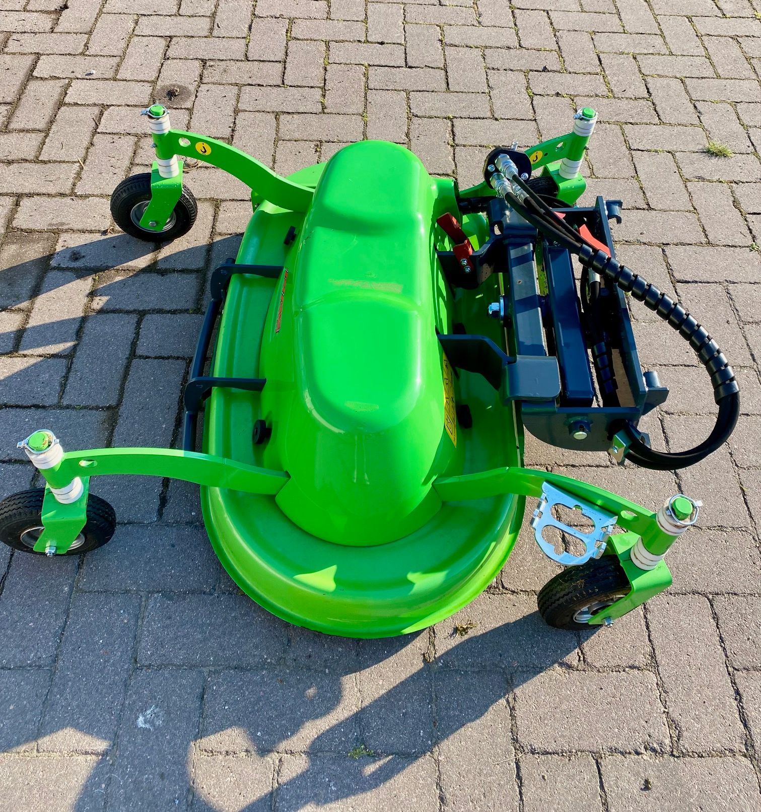 Image 6/6