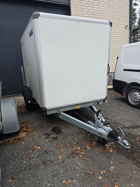 Image 3/9
