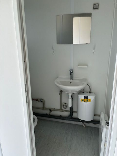 Image 11/13