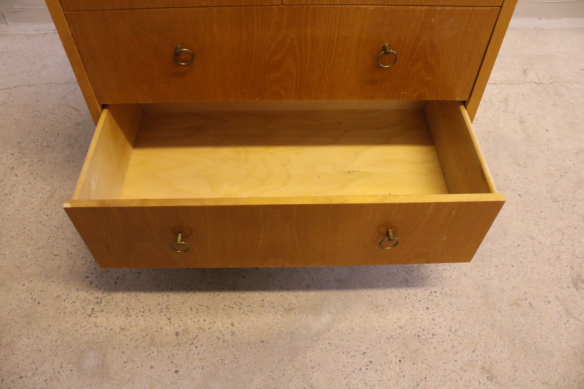 Image 7/9