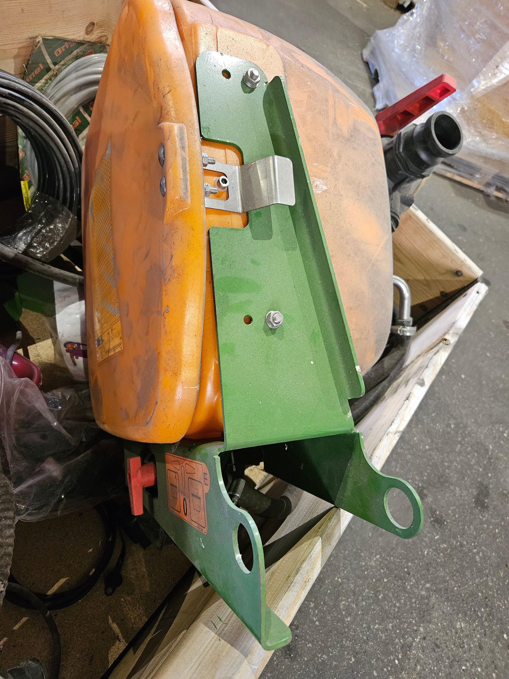 Image 6/11