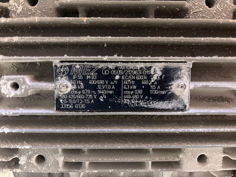 Image 8/15
