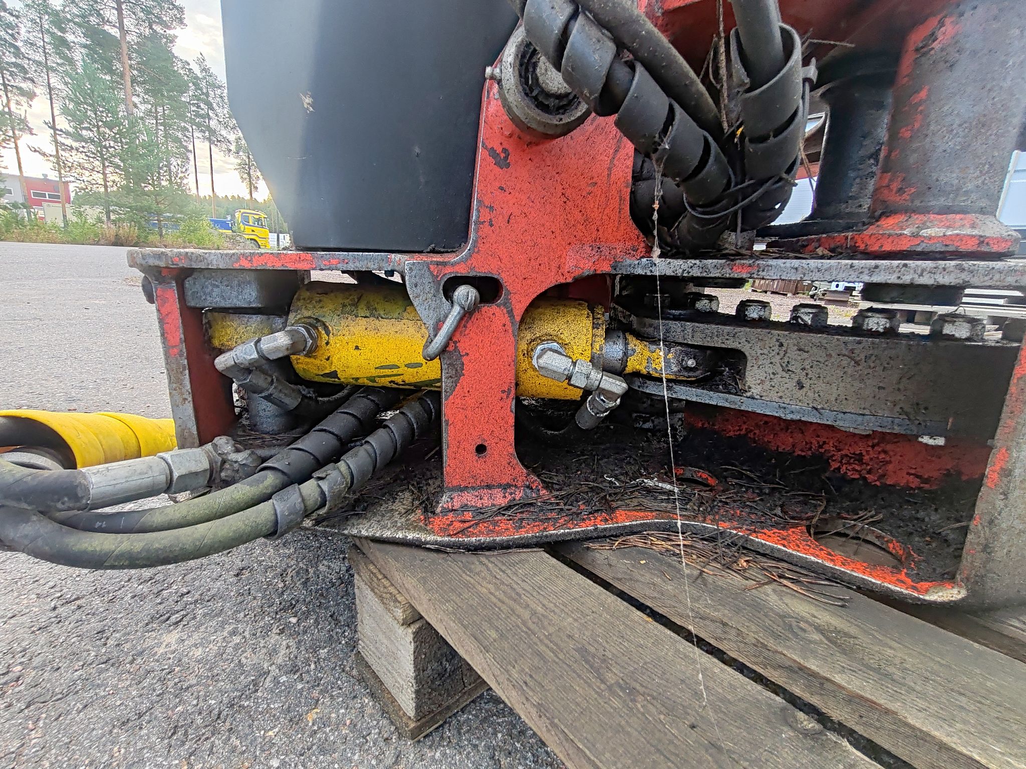 Image 6/7