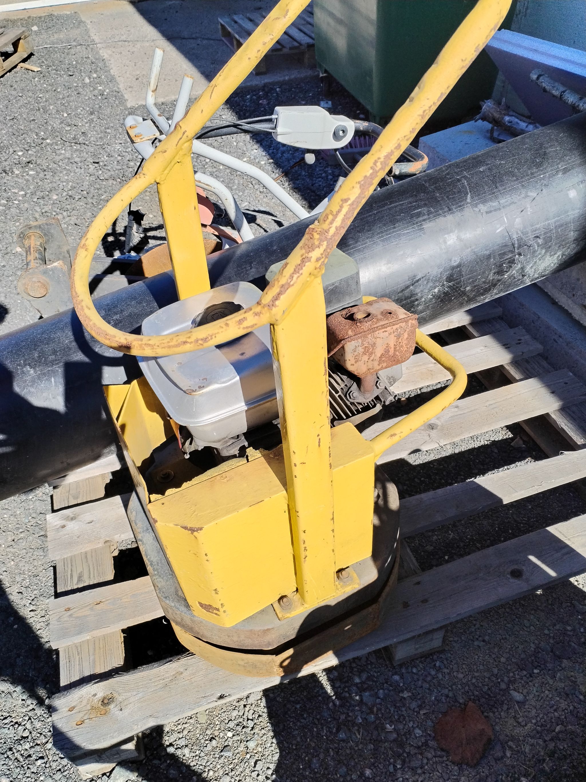 Image 1/4