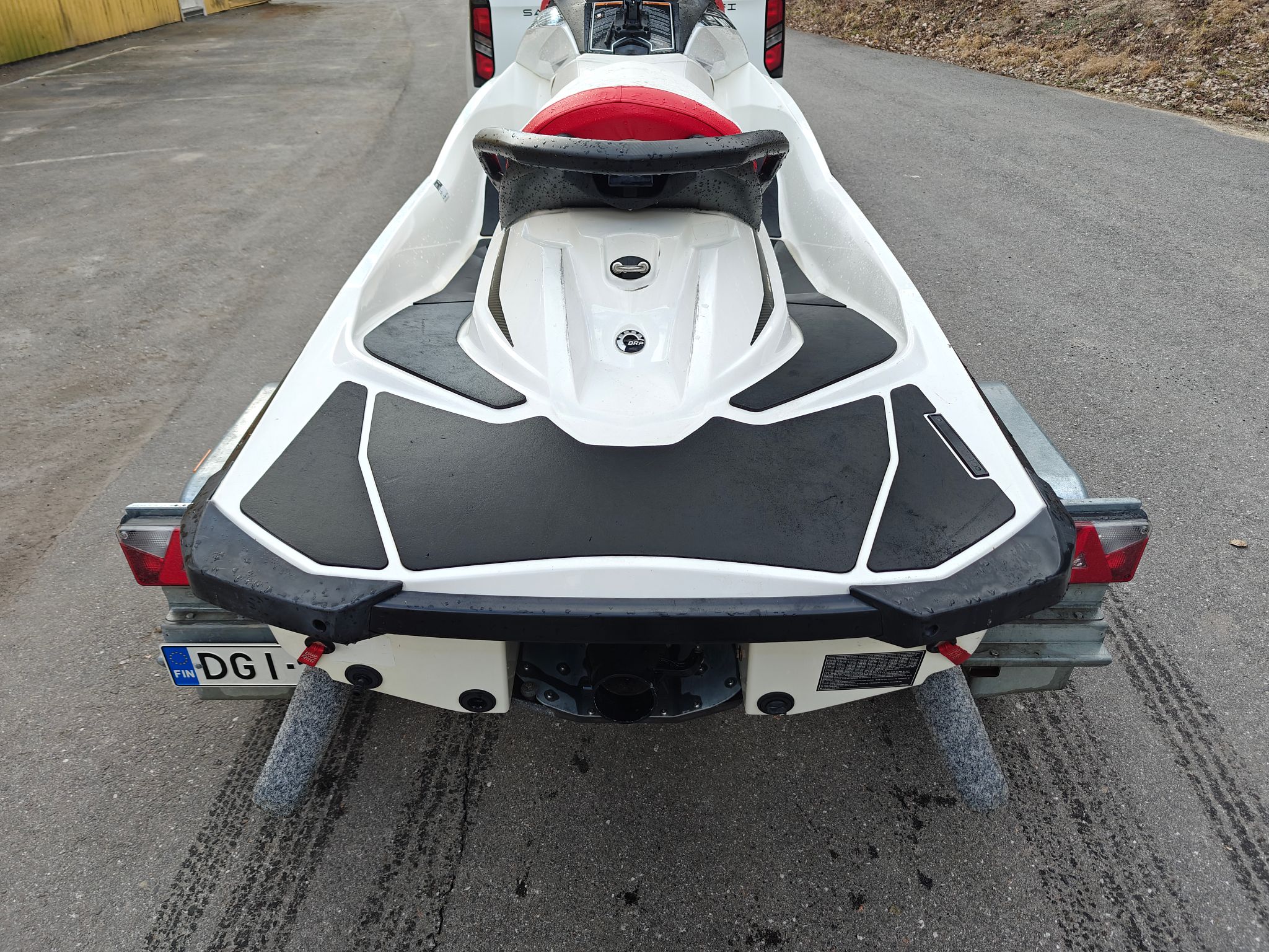 Image 3/8