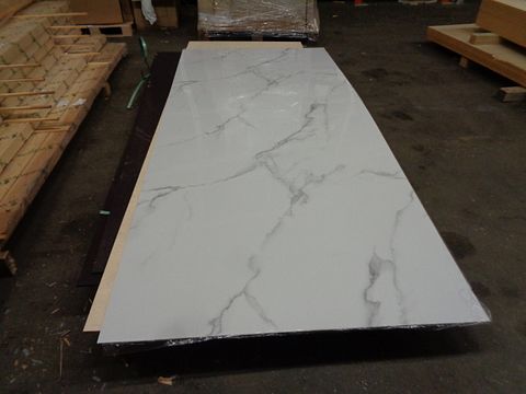 Image 1/4