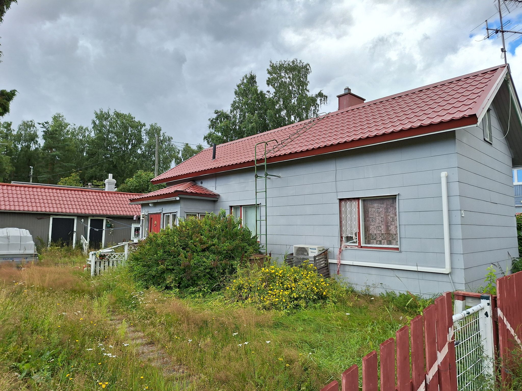 Image 1/19