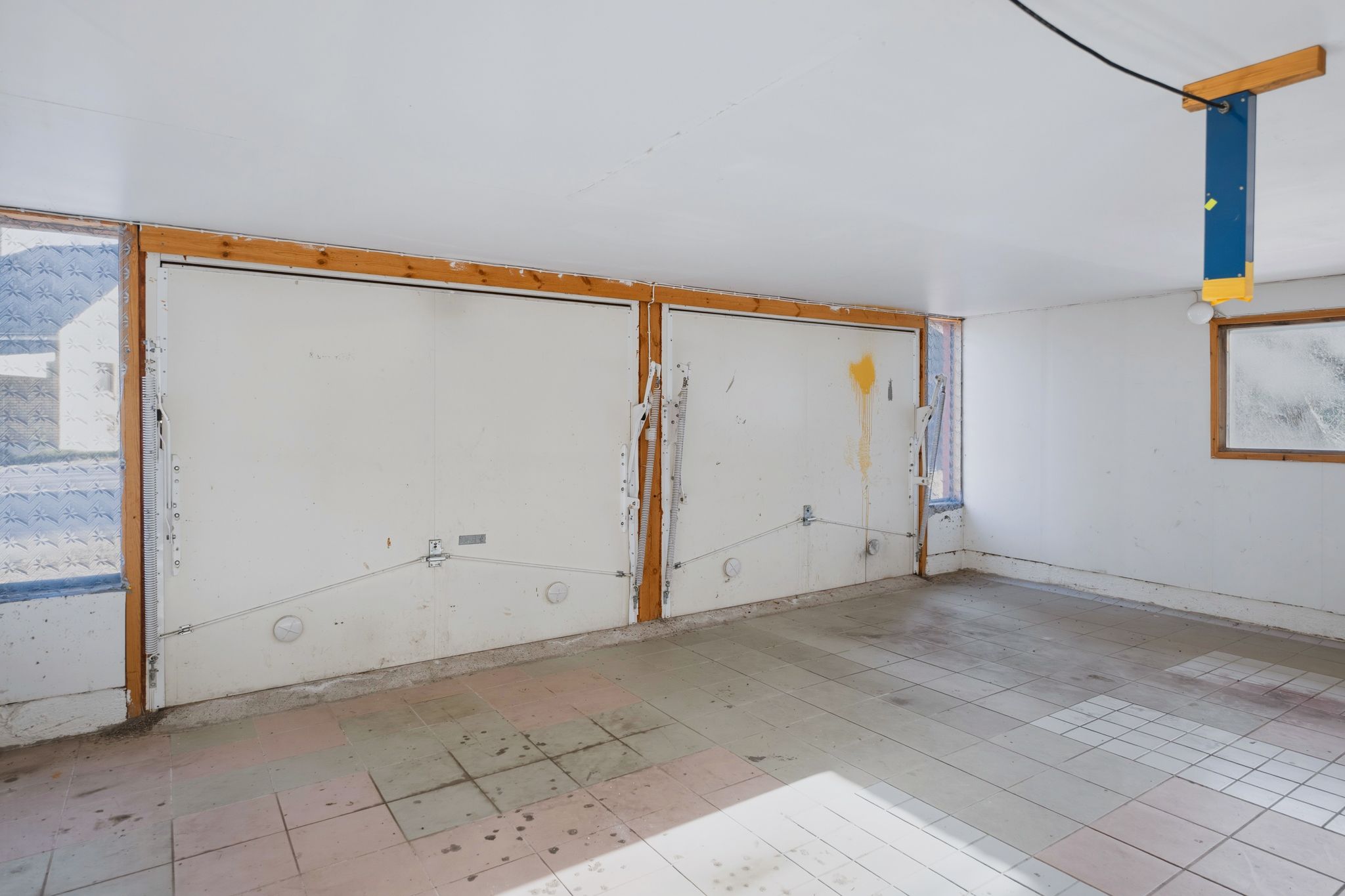Image 19/19