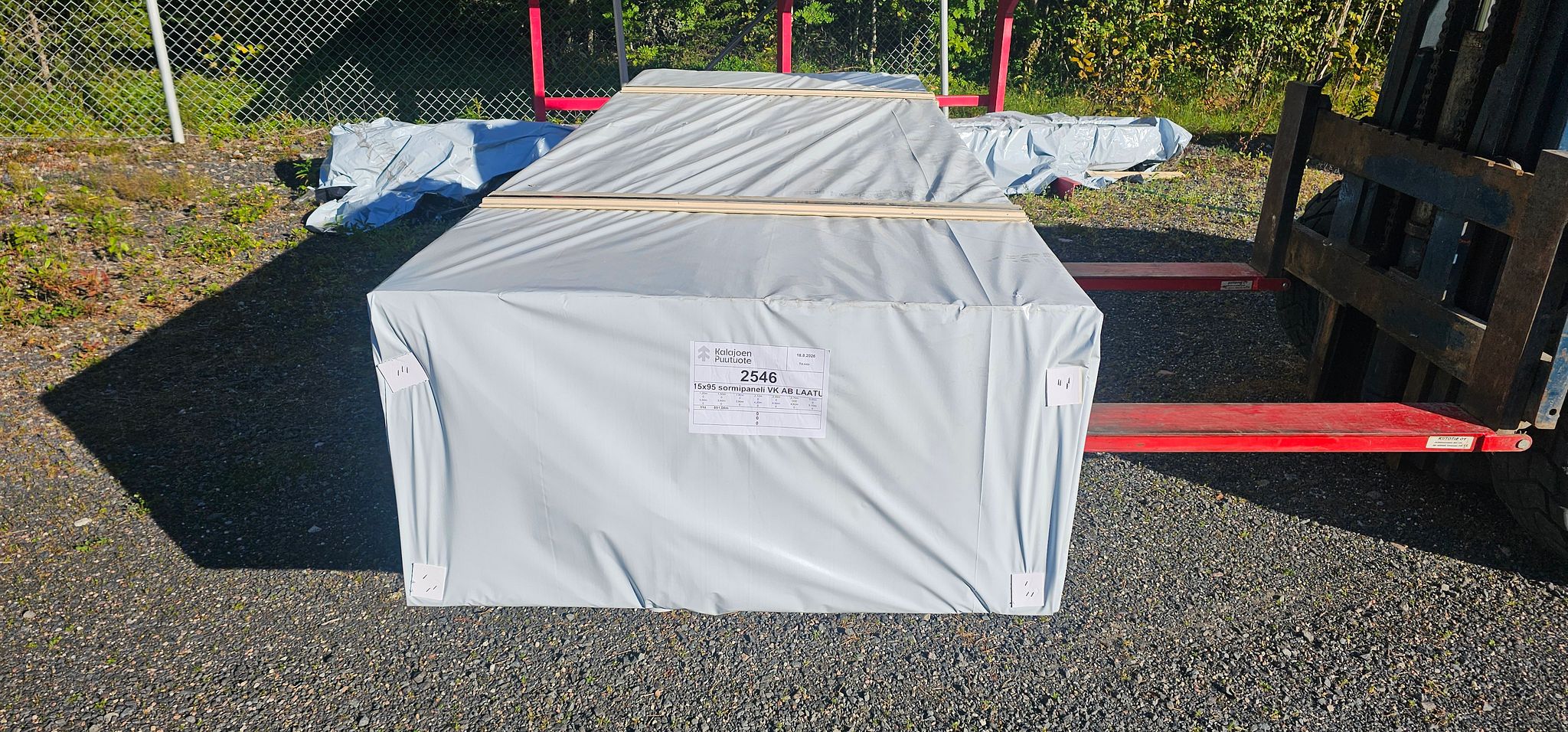 Image 4/8